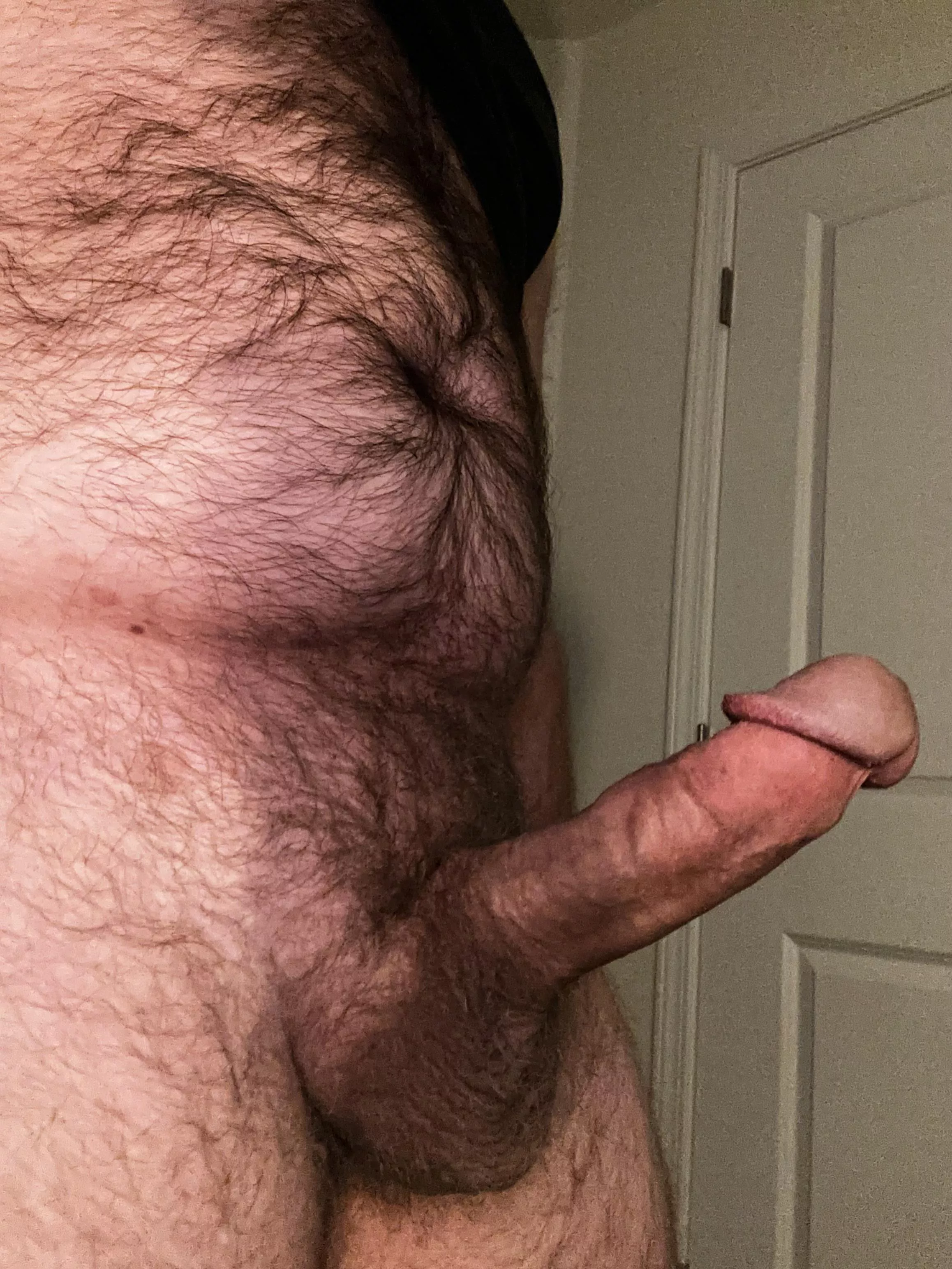 Need me to keep you warm on this cold night?😘 posted by throwaway42610213