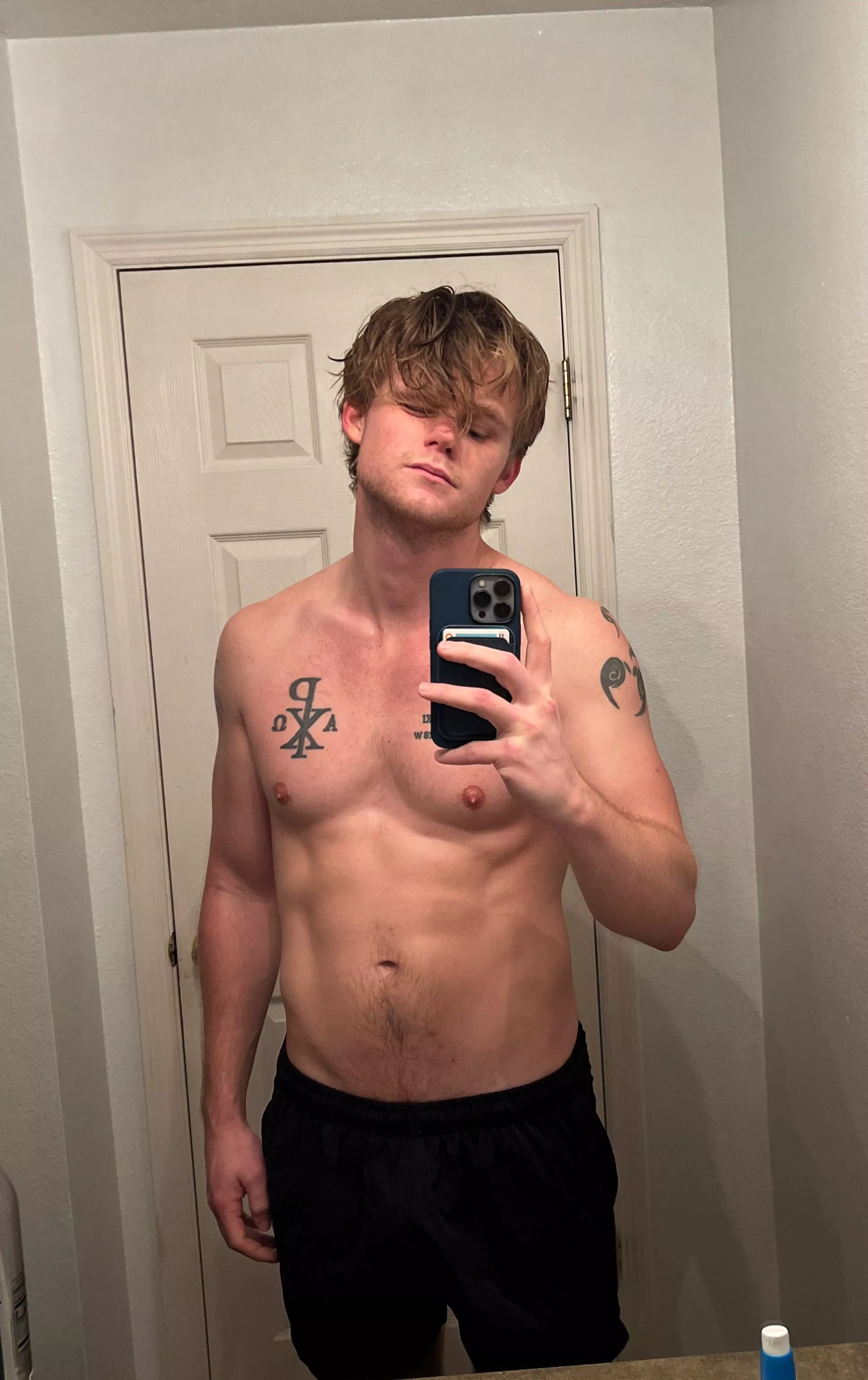 Who needs a Valentines pick-me-up from Daddy? DMs open 😘 posted by Radiant_Business9355