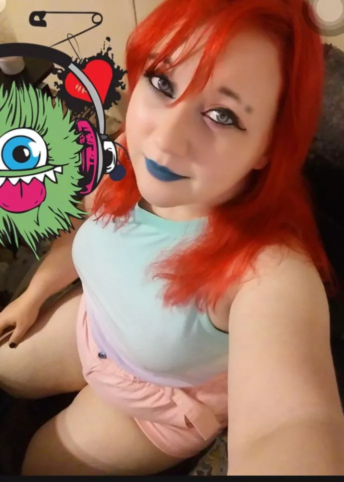 32f hello posted by femalecreature