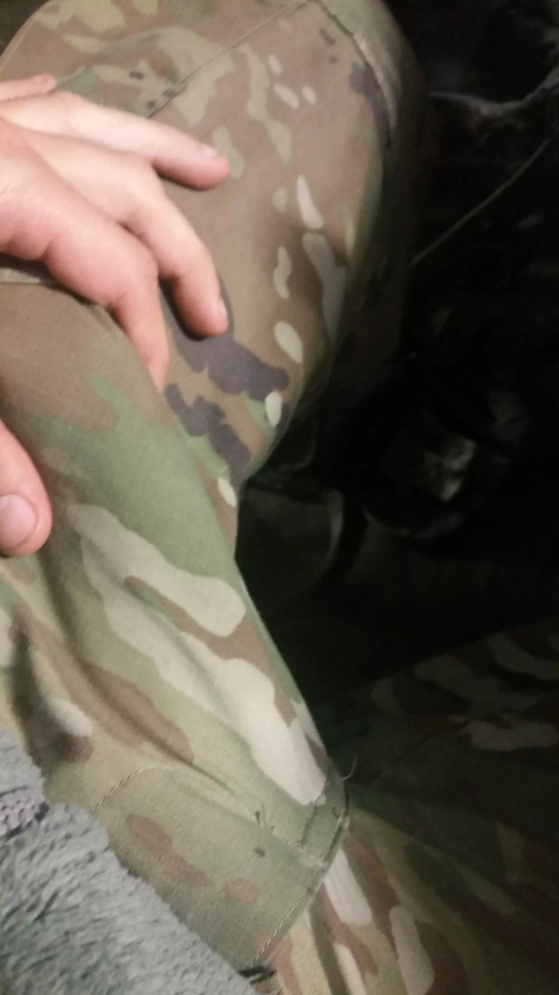 [33] hard to hide posted by Scarecr0w38