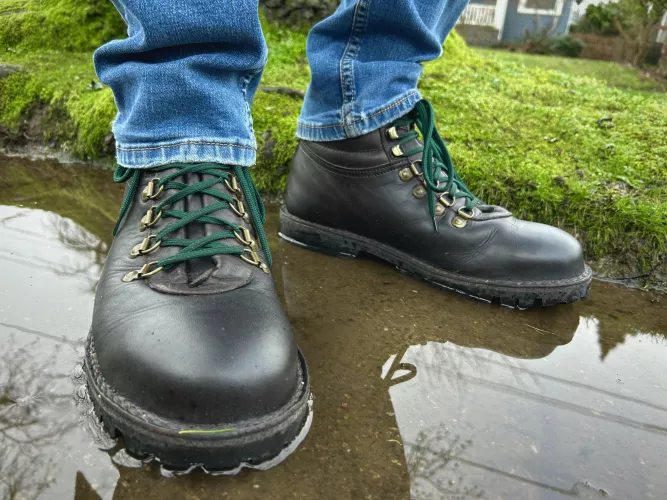 3hr Walk In The Rain by HappyOrwell