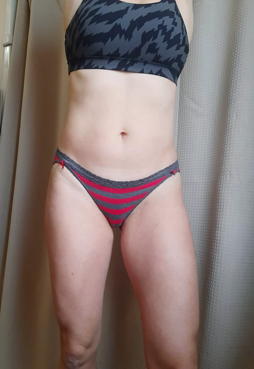 A little stripes and sports bra combo? [42] posted by Authenticmilf