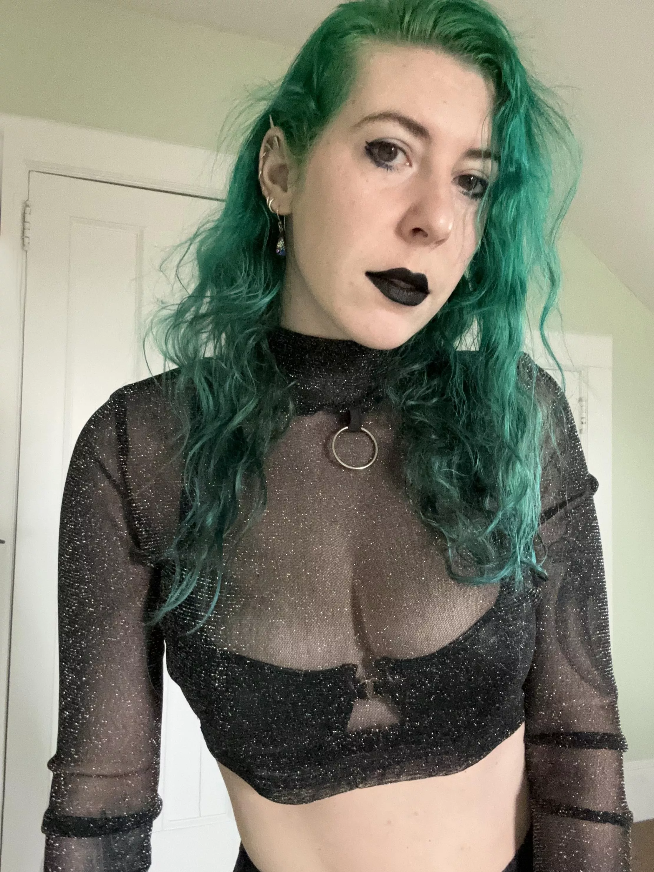 All green cleavage posted by sirenskiss3