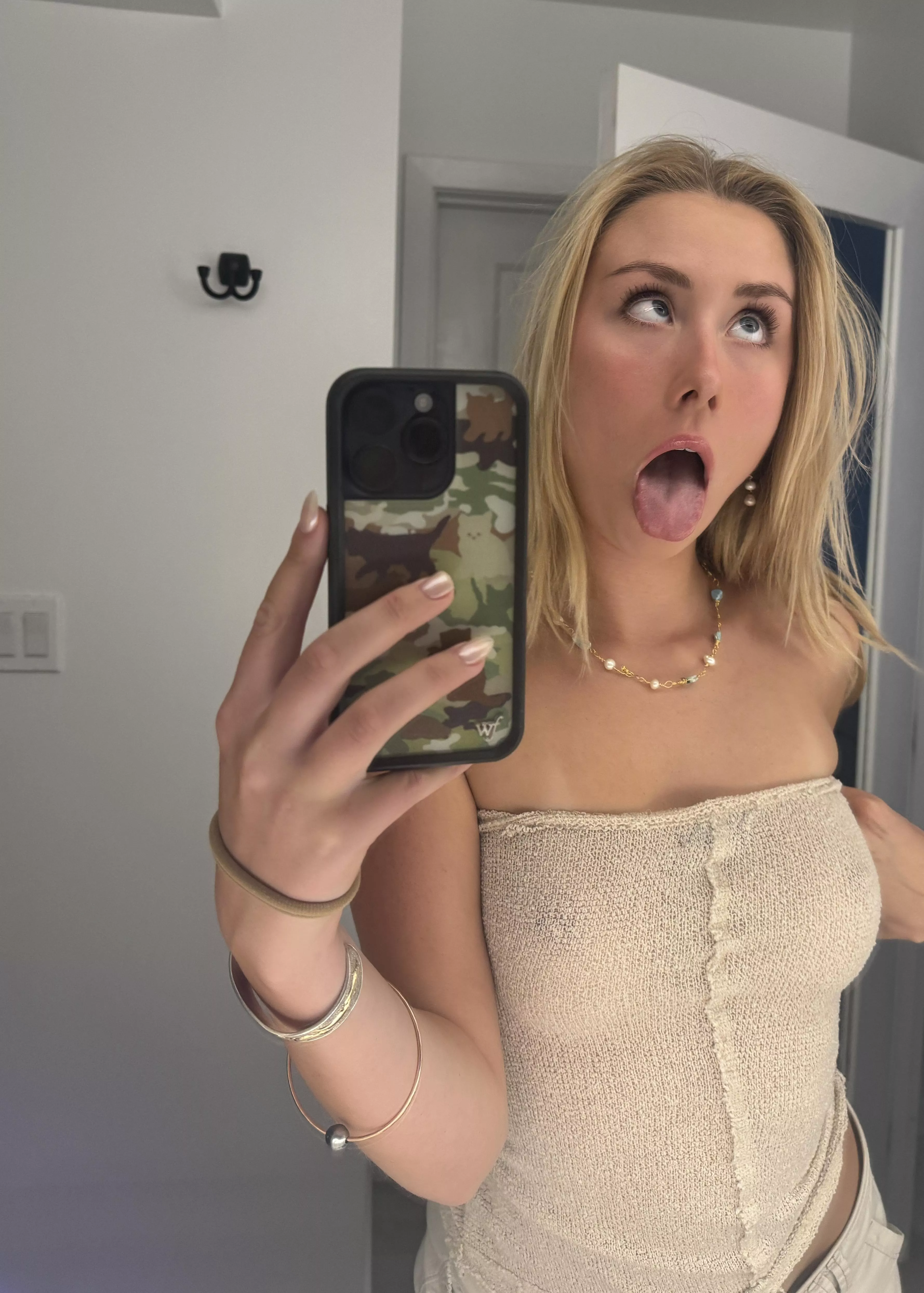 all i need is to get my mouth filled posted by Tappsycat444