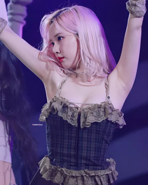 Beautiful armpit of Eunha by OliviaPawws