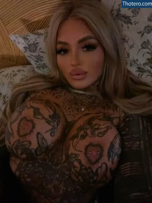 comfy and nice by armin_malek