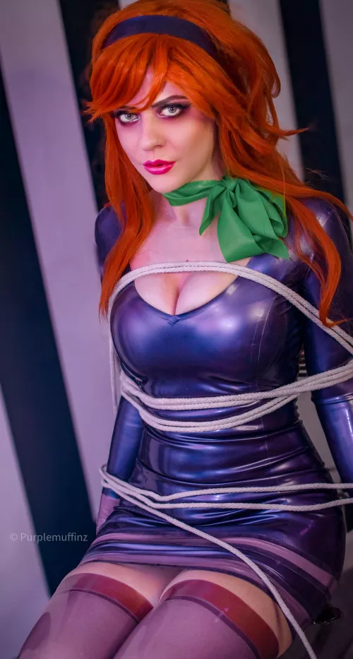 Daphne is all tied up! Will you save her? by purple_muffinz