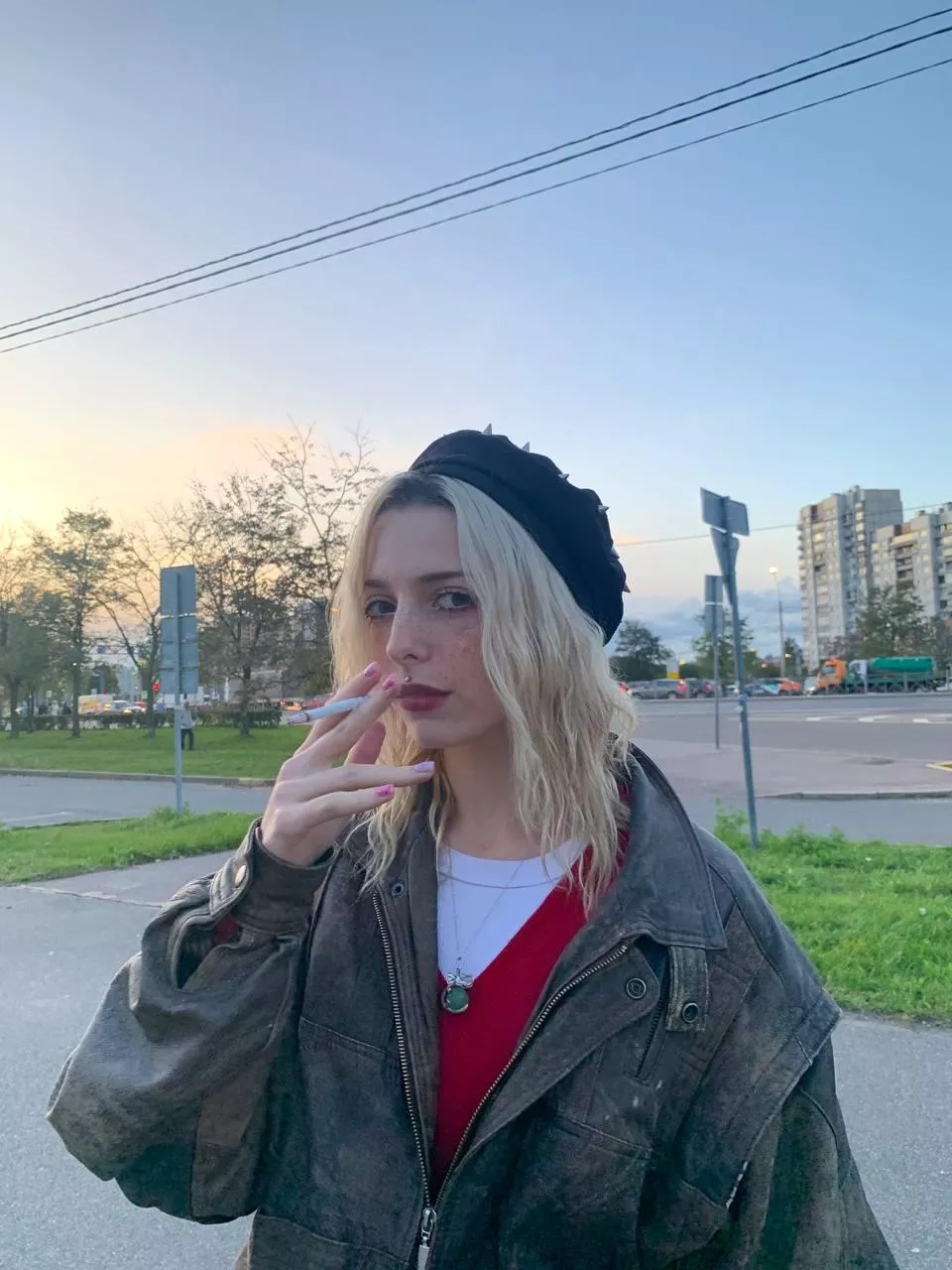 Do you like to smoke during sex? posted by SexyHottieGirl