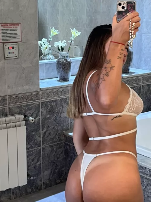 Don't you think my ass deserves a slap from your cock? by Snowflakewhoops