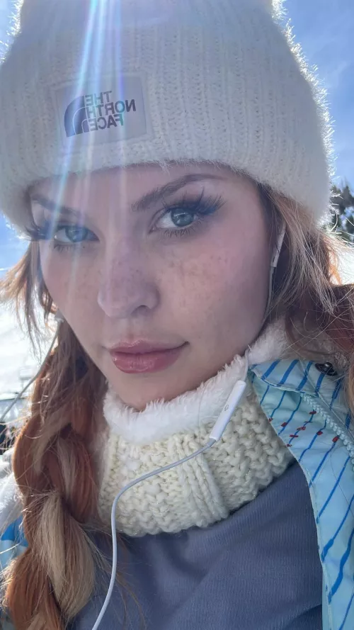 E l l y C l u t c h by x---1