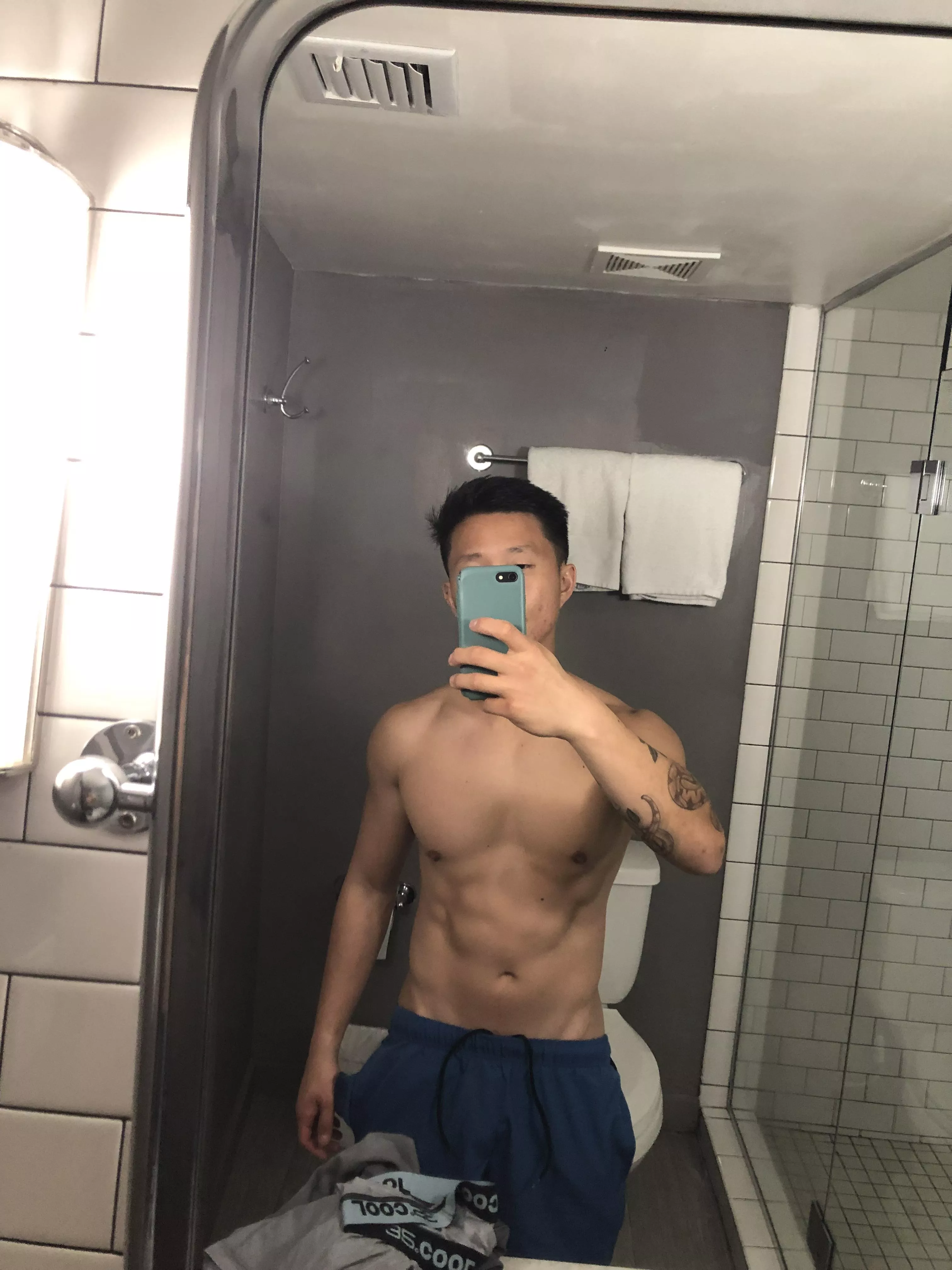 Feeling good in this mirror. posted by grindthatbar