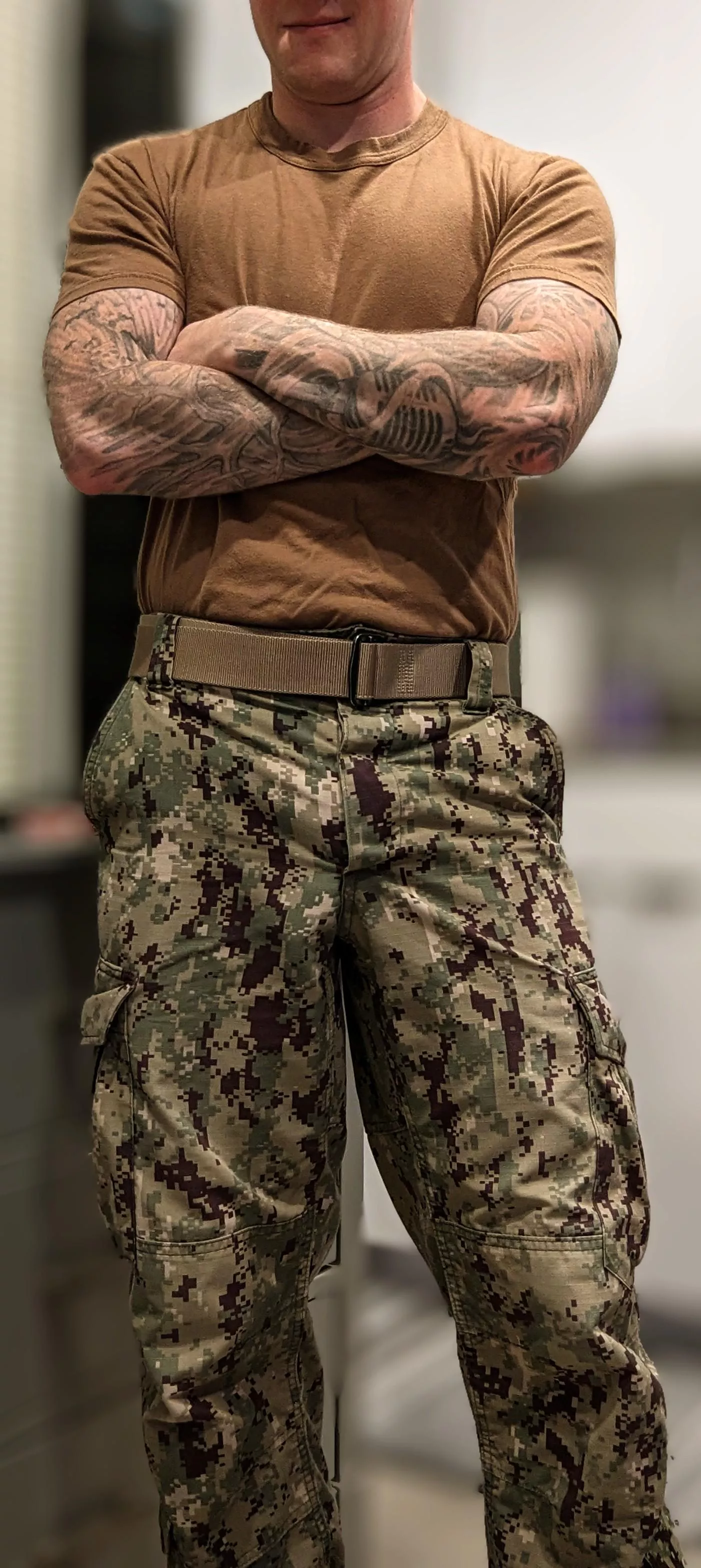 Folded arms. 😏 posted by Jolly-Alfalfa1508