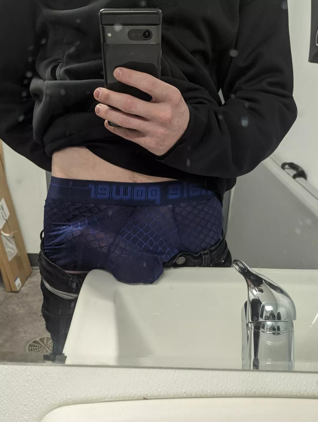 Girls typically put their asses on sink counters soooo.... posted by Bmw113097