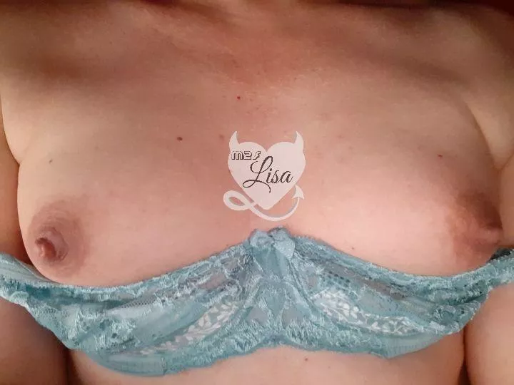 Happy Friday Peeps posted by m2fLisa