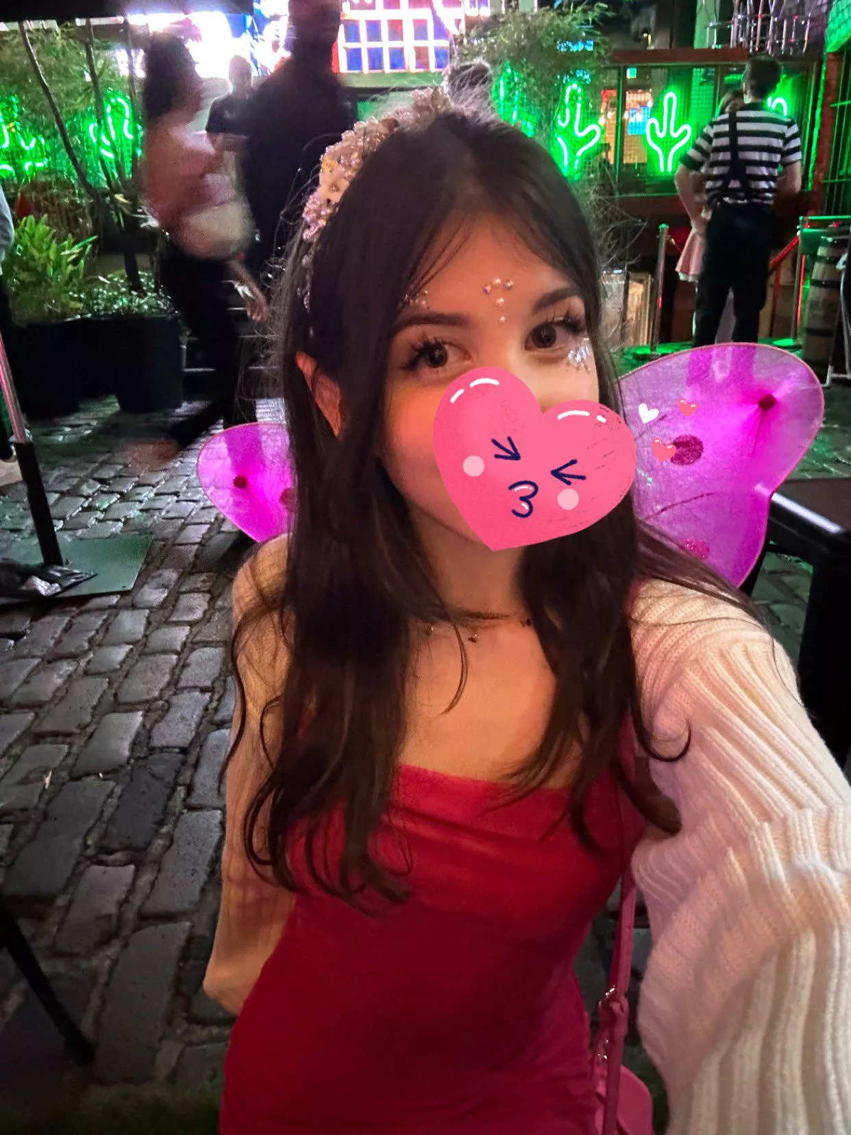 Hii all 🤭 posted by buppygirlx