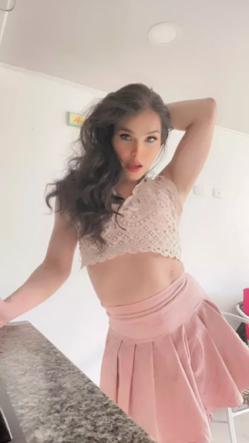 How do I look? by Maria_Palos