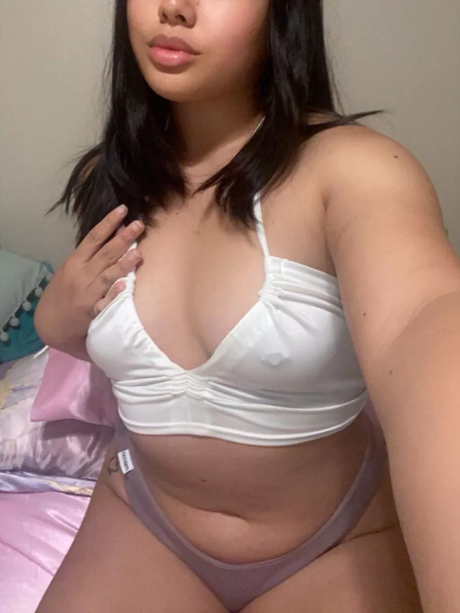 how do i look 😋 posted by azncandydoll