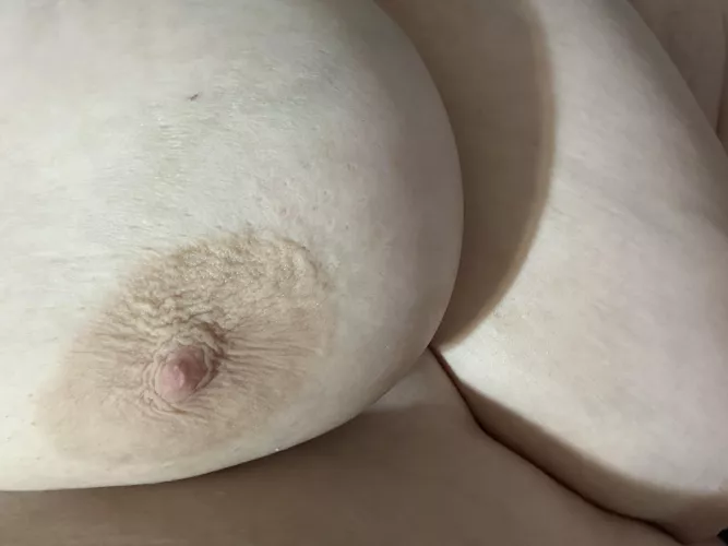 I love to be tittyfucked by Peppermint-pop