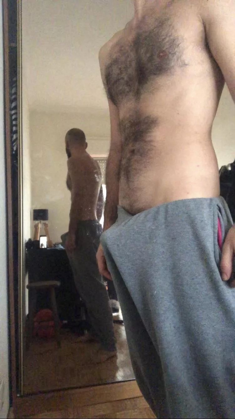 It happens sometimes on the street😬 posted by Homemadetrouble