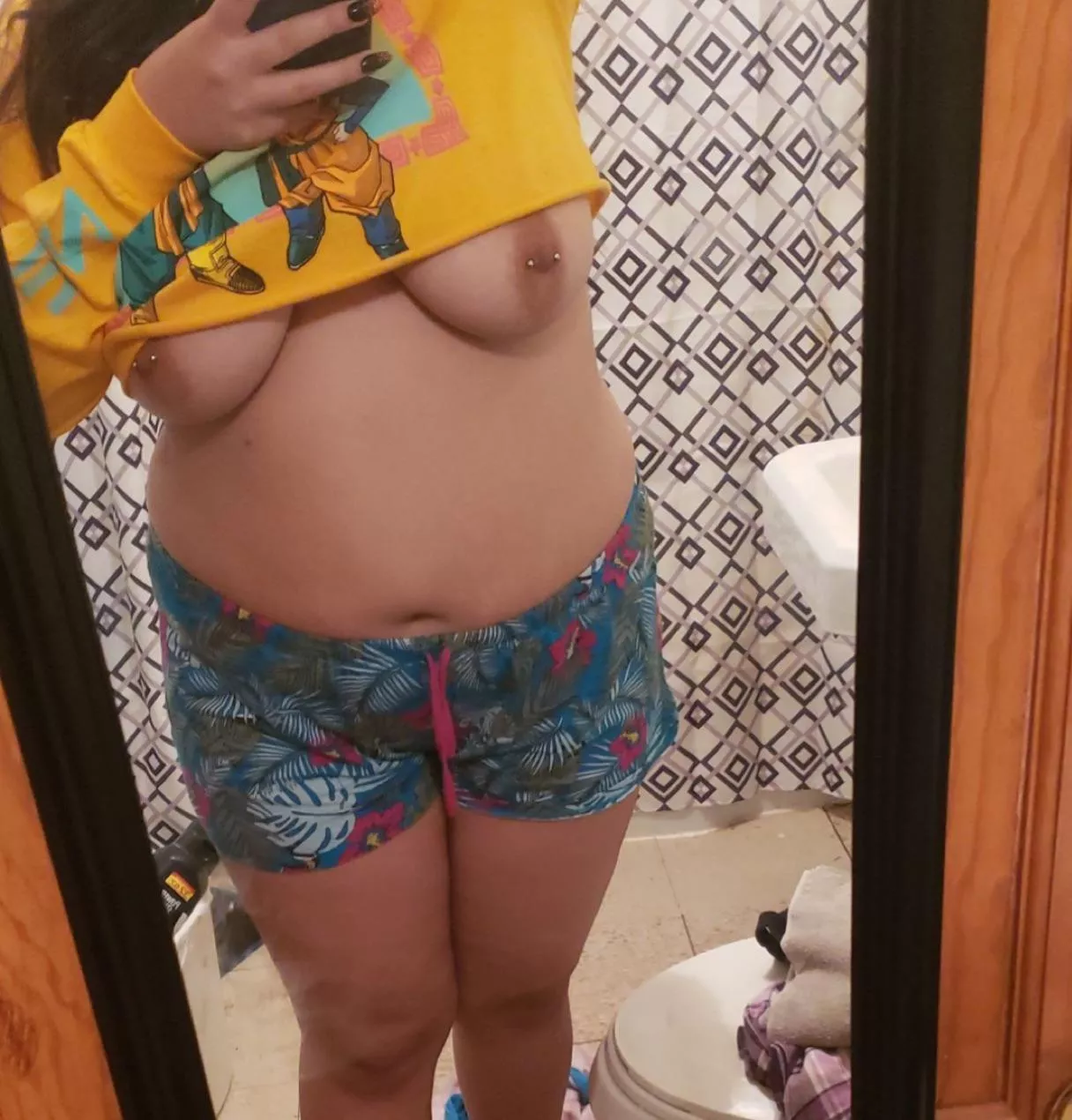 Just before a shower 🚿 posted by theinsecure-princess