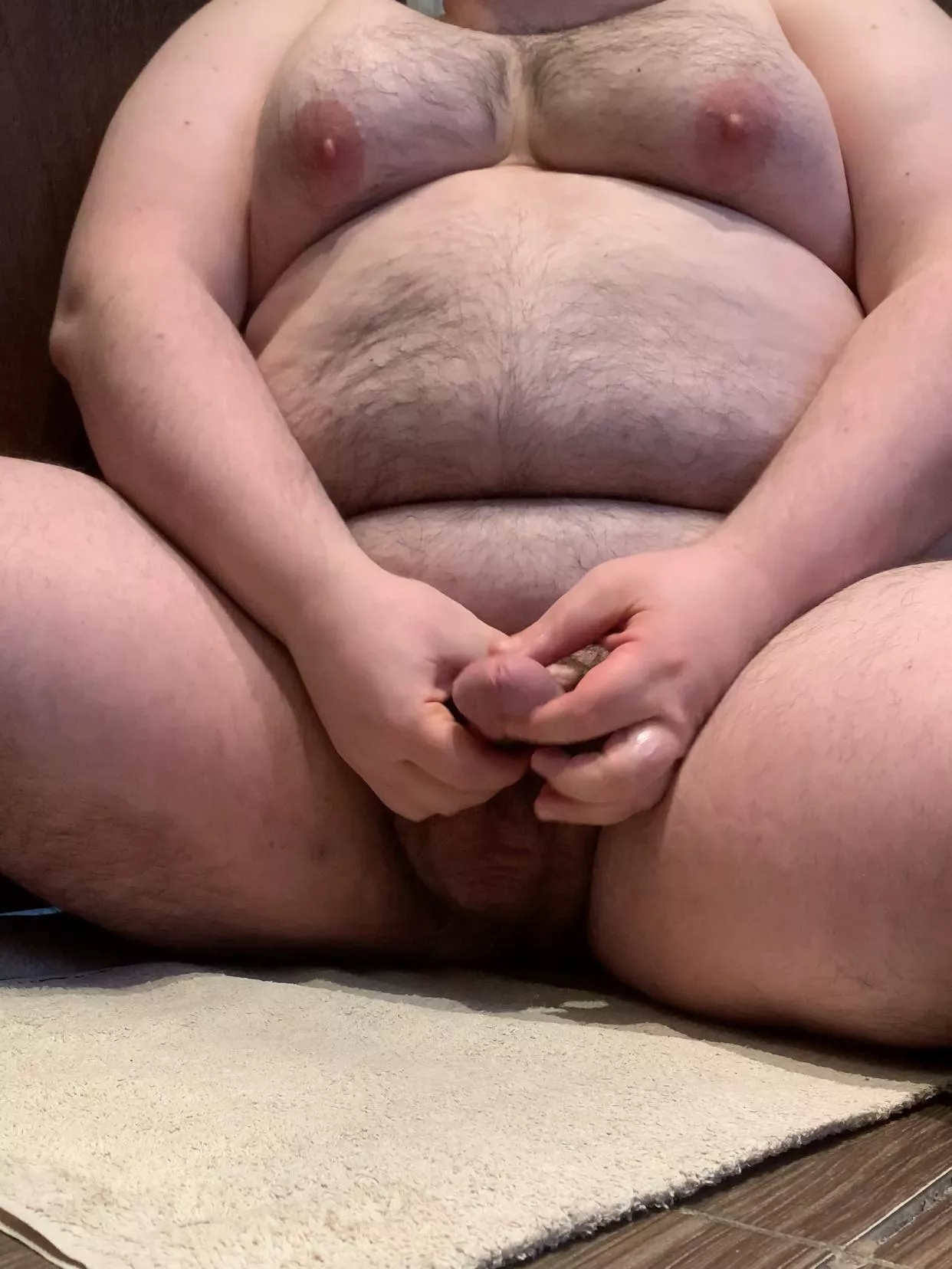 Just came all over my HUGE fat belly! Watch the full video link in bio! 💦💦💦 posted by MarcoVinci05