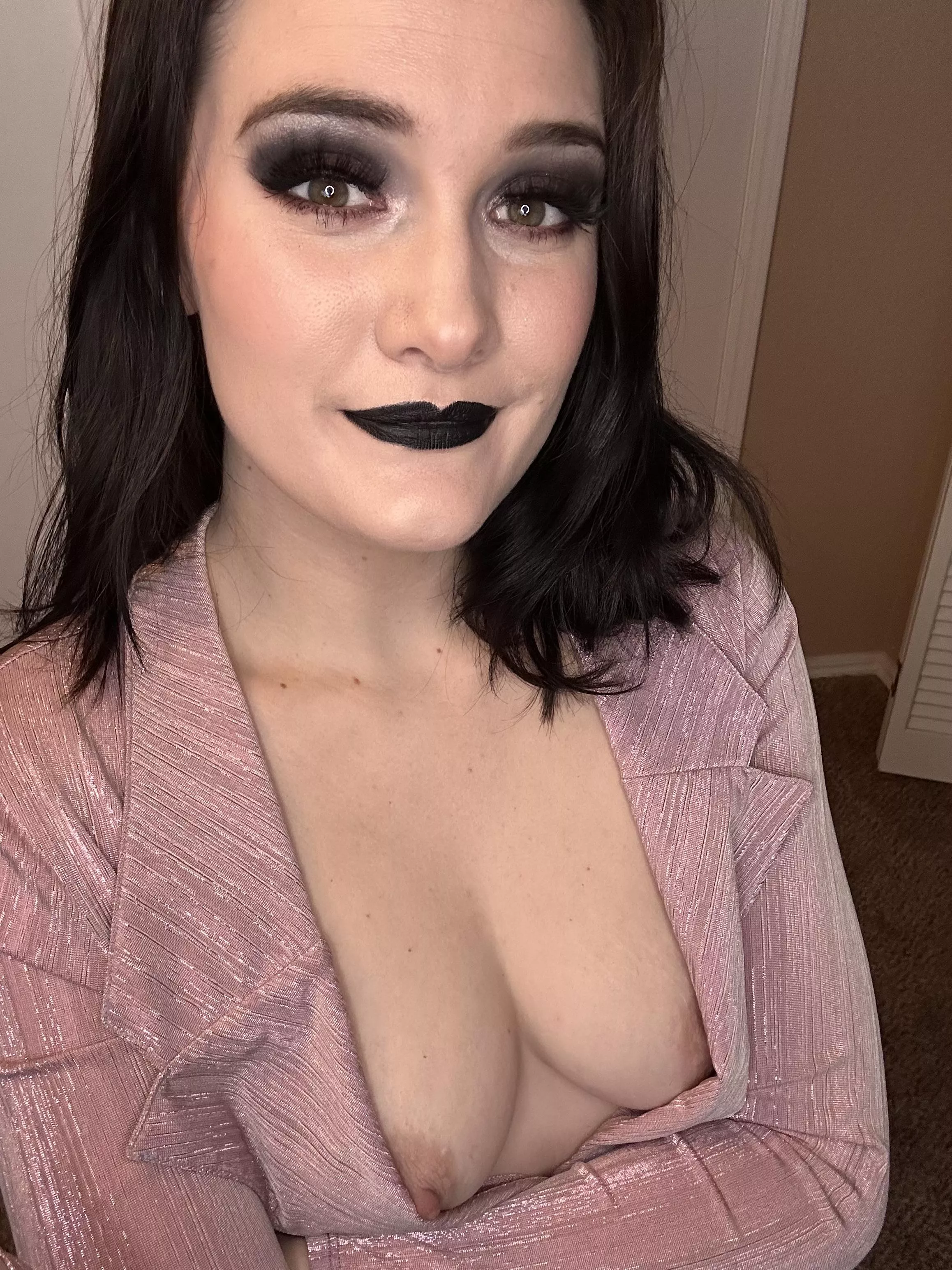 Let’s just stay in and cuddle 😉 posted by knotymaid