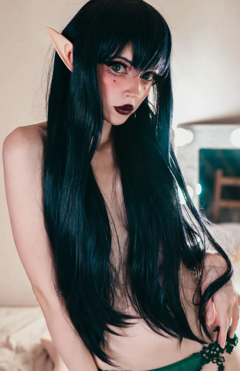 Lil elf girl feeling so lonely posted by MereOasis