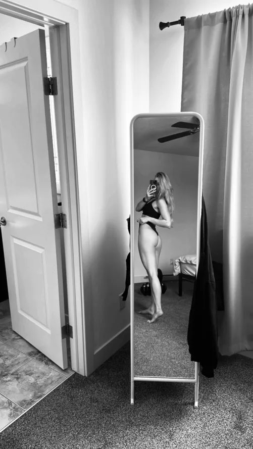 Maybe it’s little but I think it’s a perfect shape 🍑😈 by your_liquid_gold