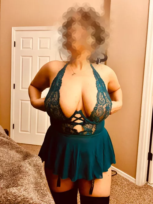 My Latina wife’s new lingerie  by DesertHeatDuo