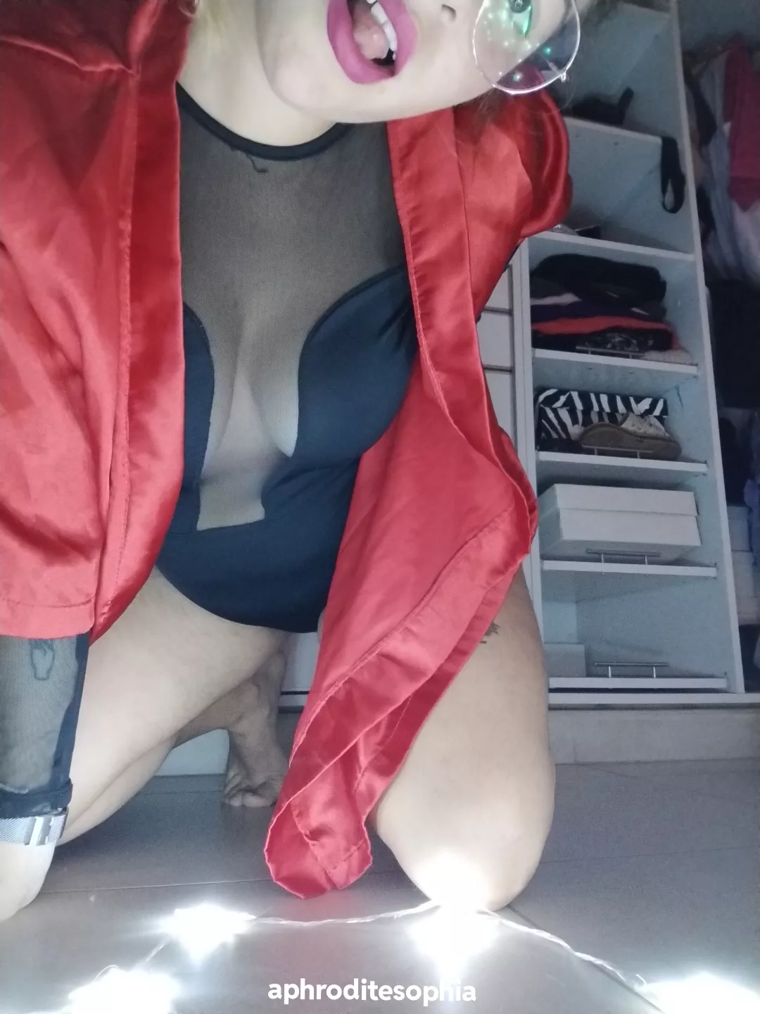 My tits is shine posted by AfroditaSofi