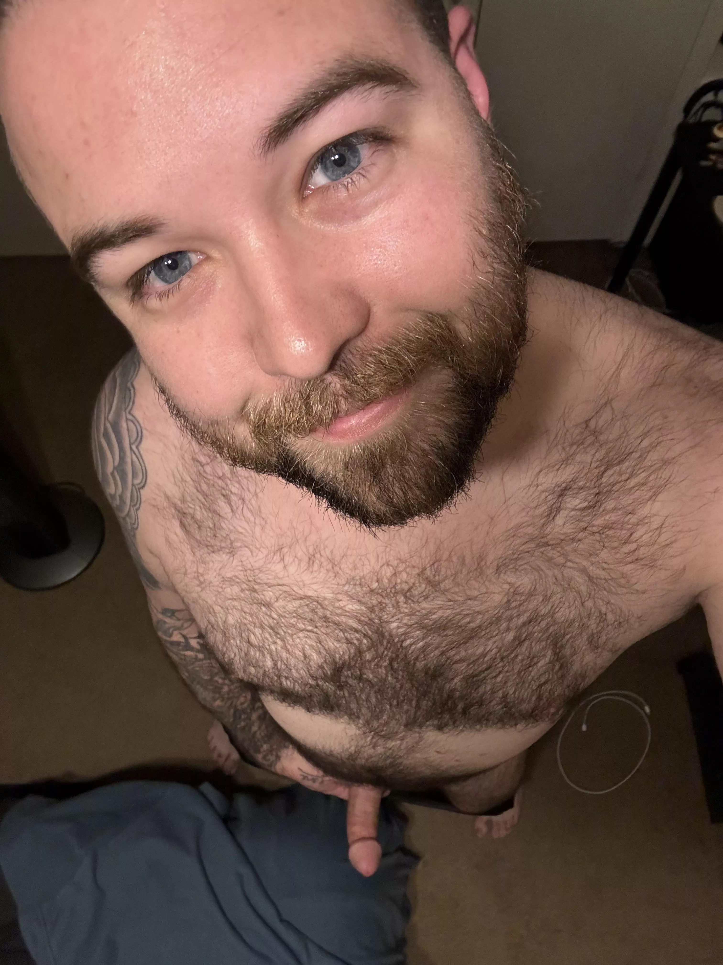 Now you know how it feels to be taller than me! Haha thank you for all the love I receive on Reddit :) posted by SourBrapple