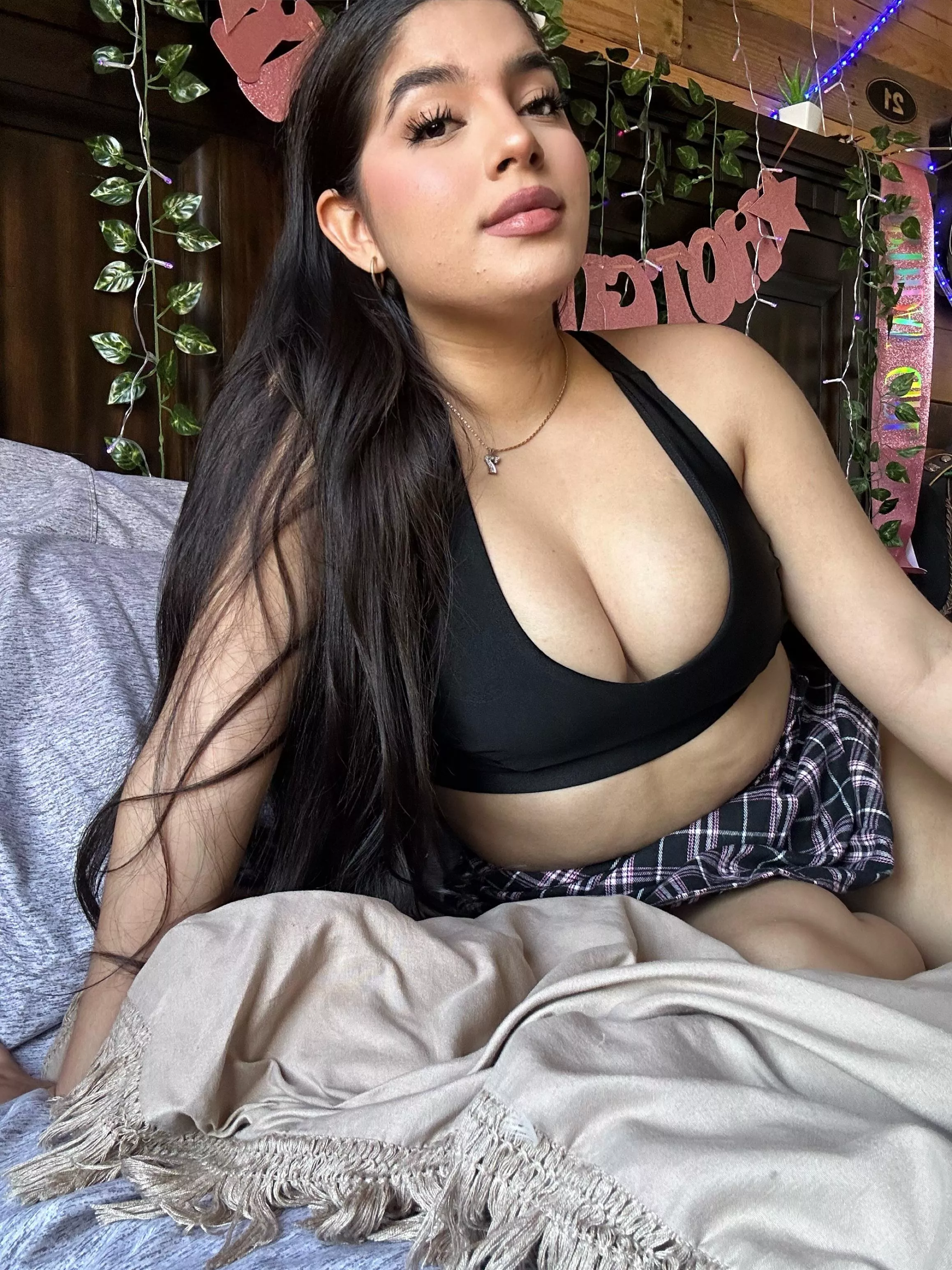 perfect sports bra cleavage posted by Both-Weather4435