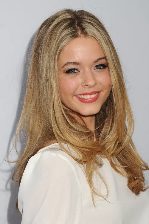 Sasha Pieterse  by summercloudsadness