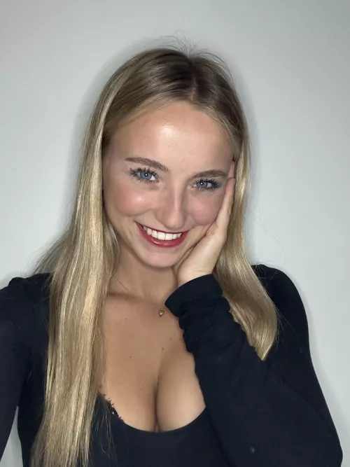 Should I get boob reduction? by latepericarp56