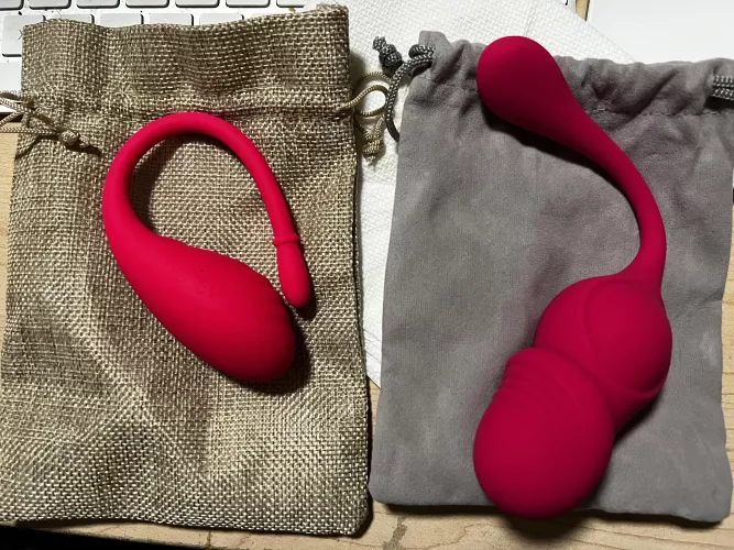 Two new toys by NiteCap2k