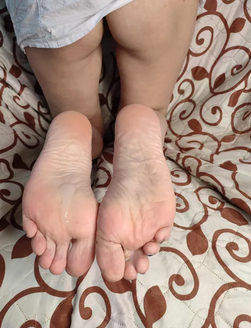 What a scoundrel, he just ejaculated on my feet by SordidlyTrisect193