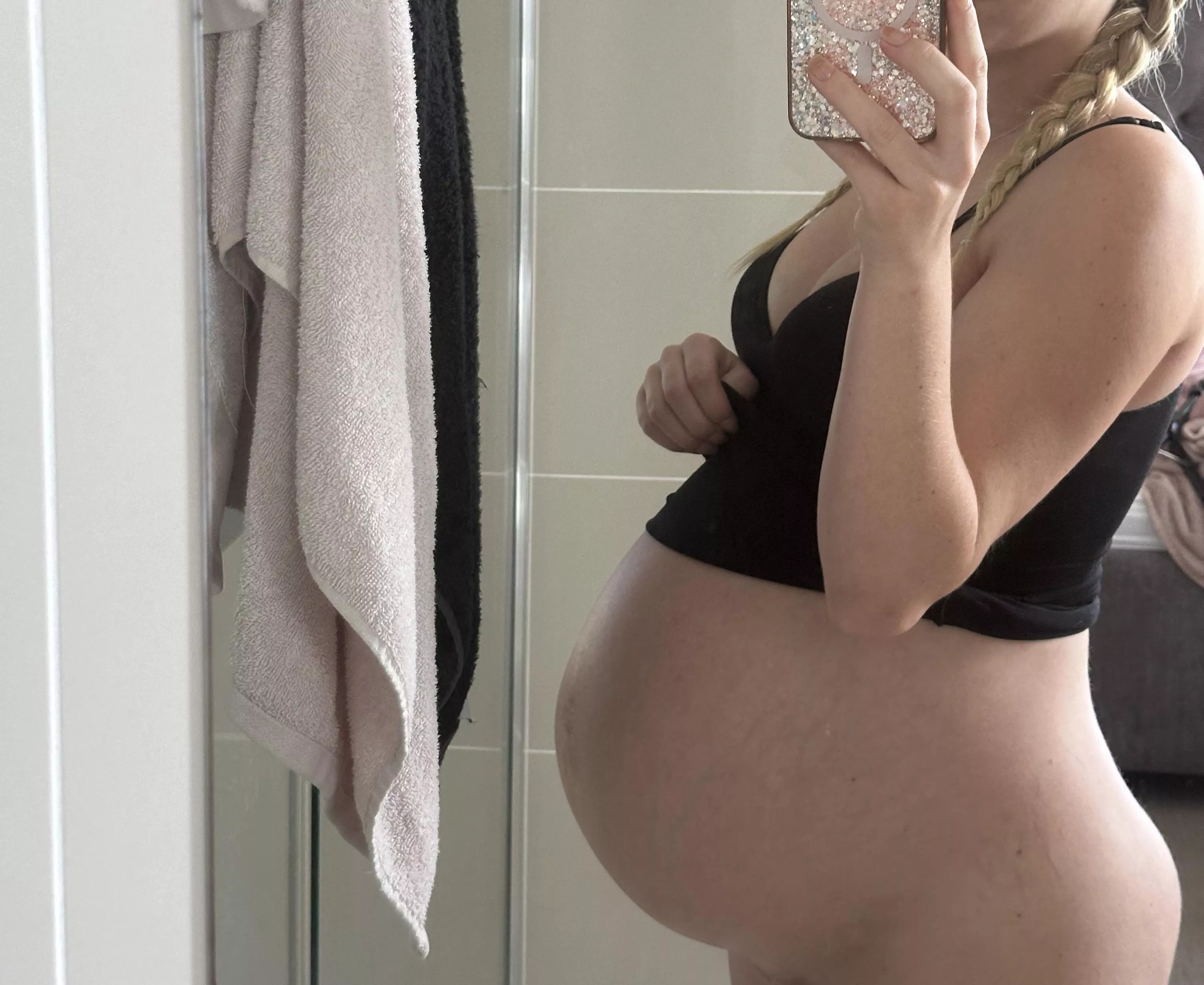 Would u still fuck me at 38 weeks? posted by throwra2307367281