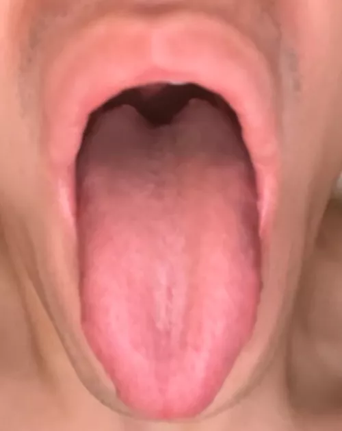 19 dm me if you’re into doing slutty ahegao face! :) by tongueboyjason