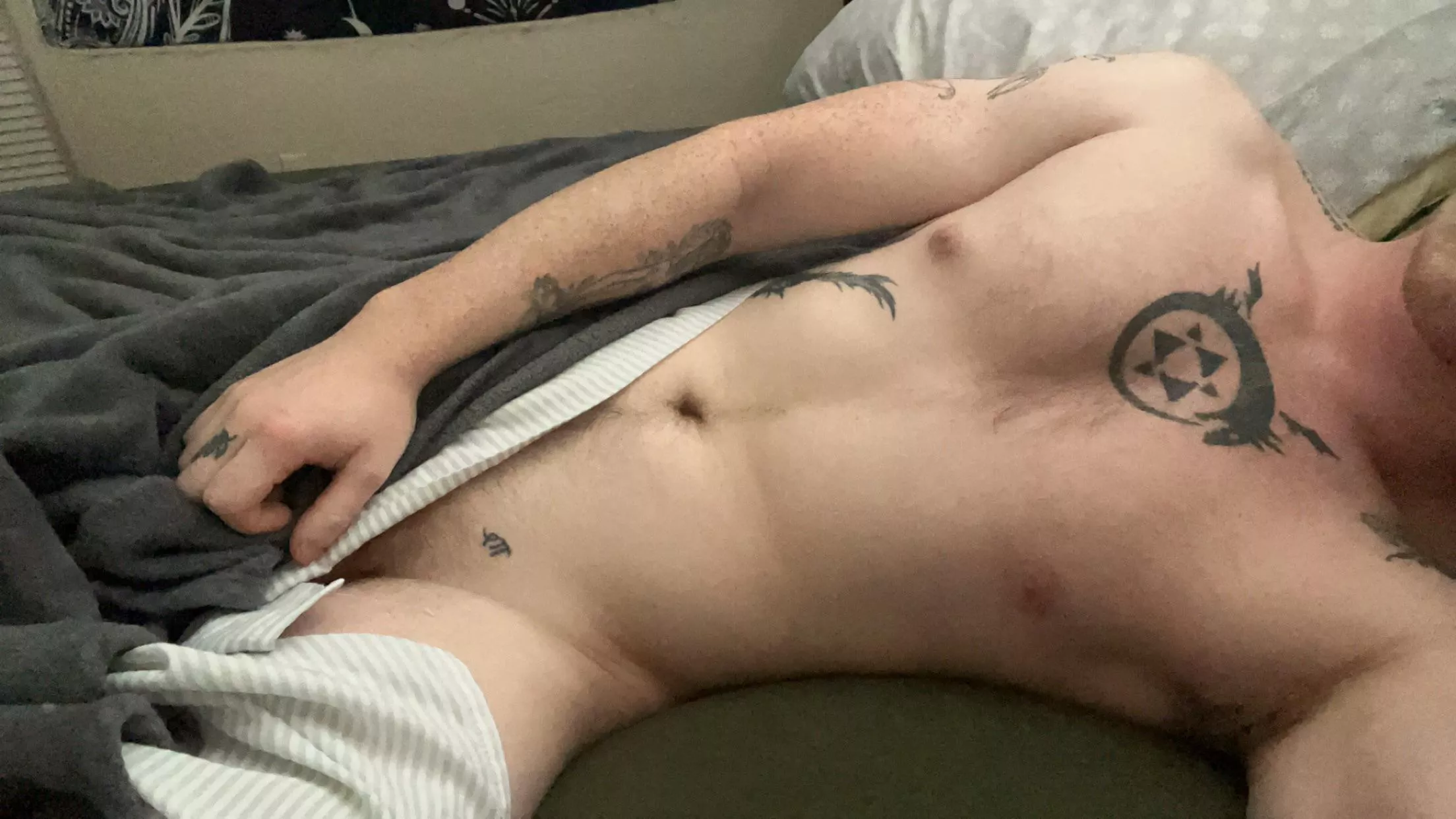 (25) need a distraction until ff7: rebirth comes out posted by thegoldengaymer