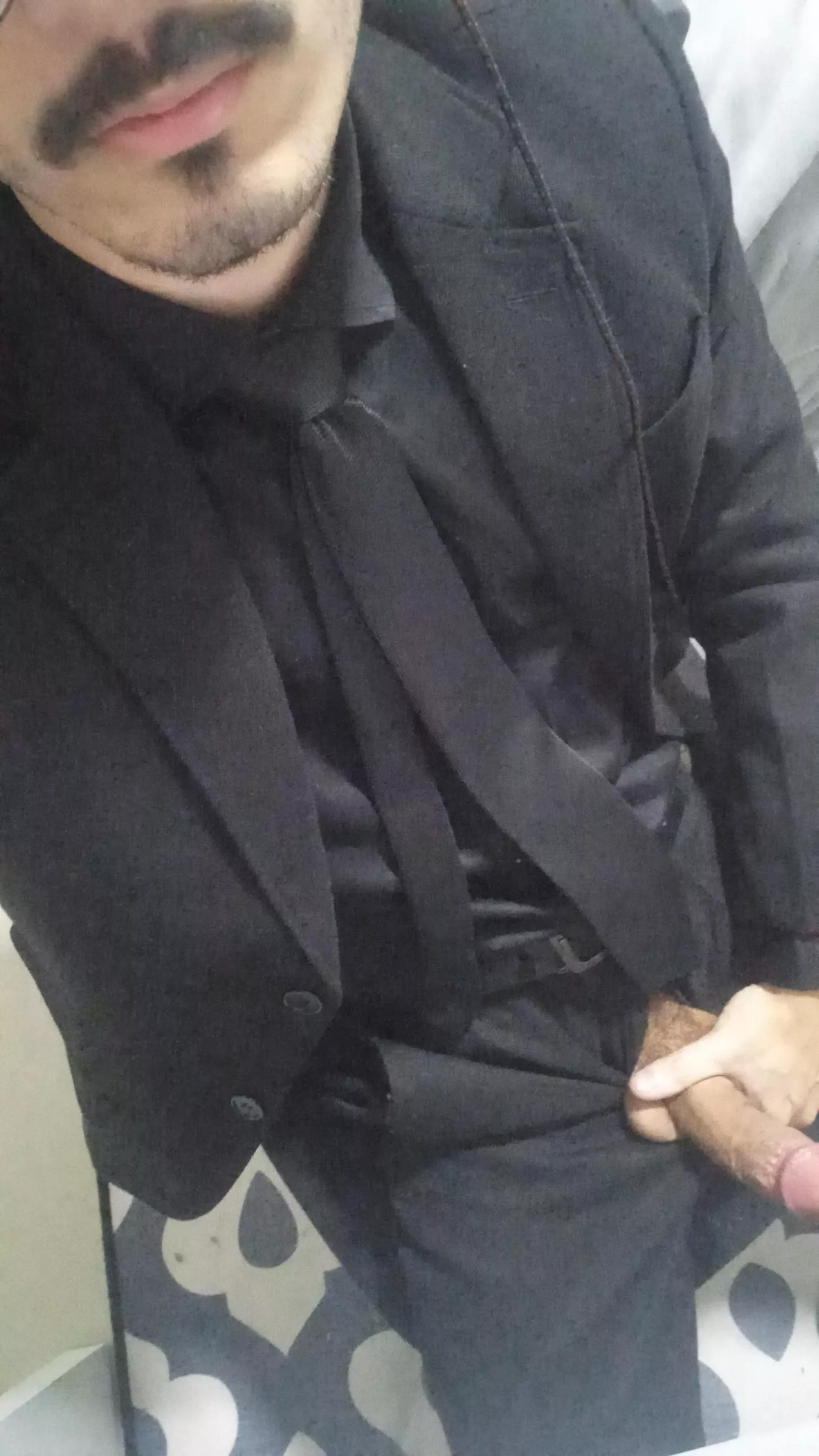 25, SC polvilhoaraba posted by suitedlad00