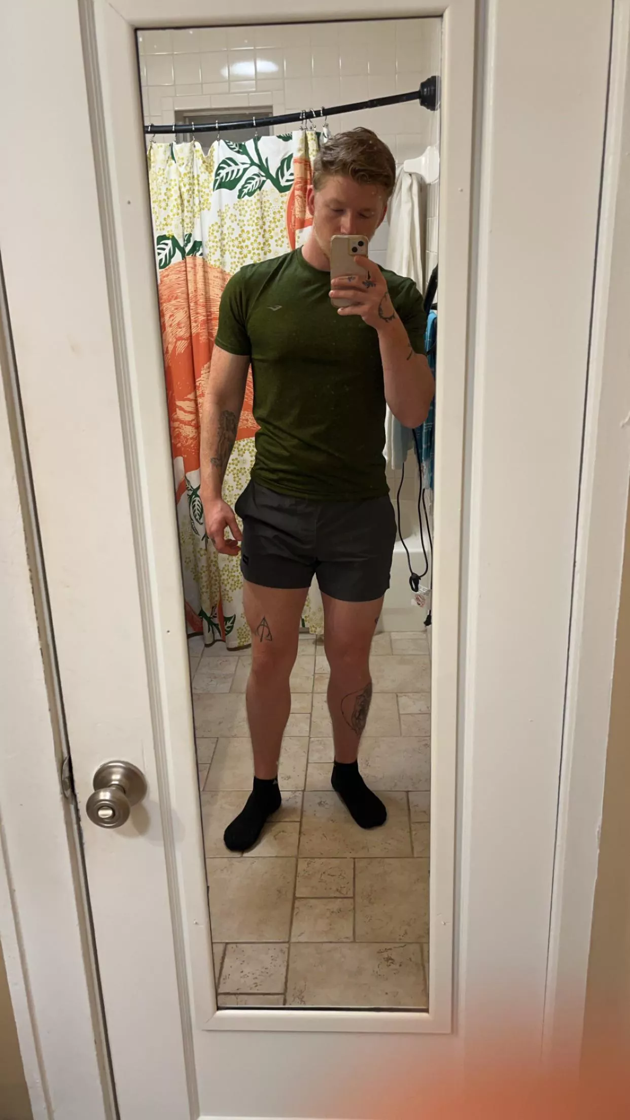 (25) working out is finally paying off posted by thegoldengaymer