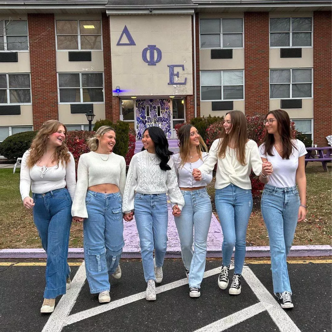 [6] Matching Outfits posted by whitetoweltw