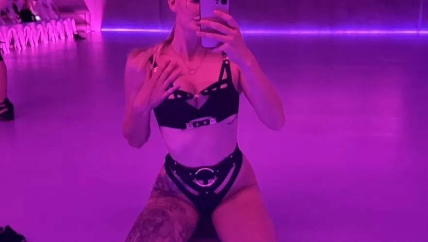 Are you into wife that make cute noises? by xxxanaisxxx