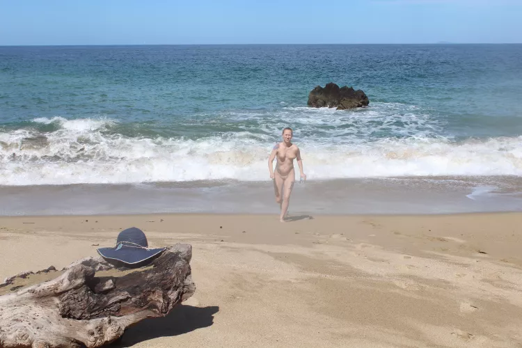 Beach Run by TheHerbQueen40