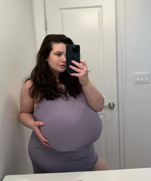 Damn they are huge by SoloQuieroSalchichon