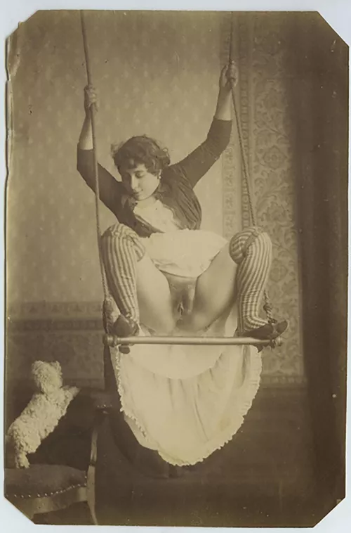Dear Hubby, our acrobatic practices have had a humorous side effect - the ladies of my club have sought to imitate them! See here my bosom friend Louise, who’s between a dog and a swinging place! by boondocks456