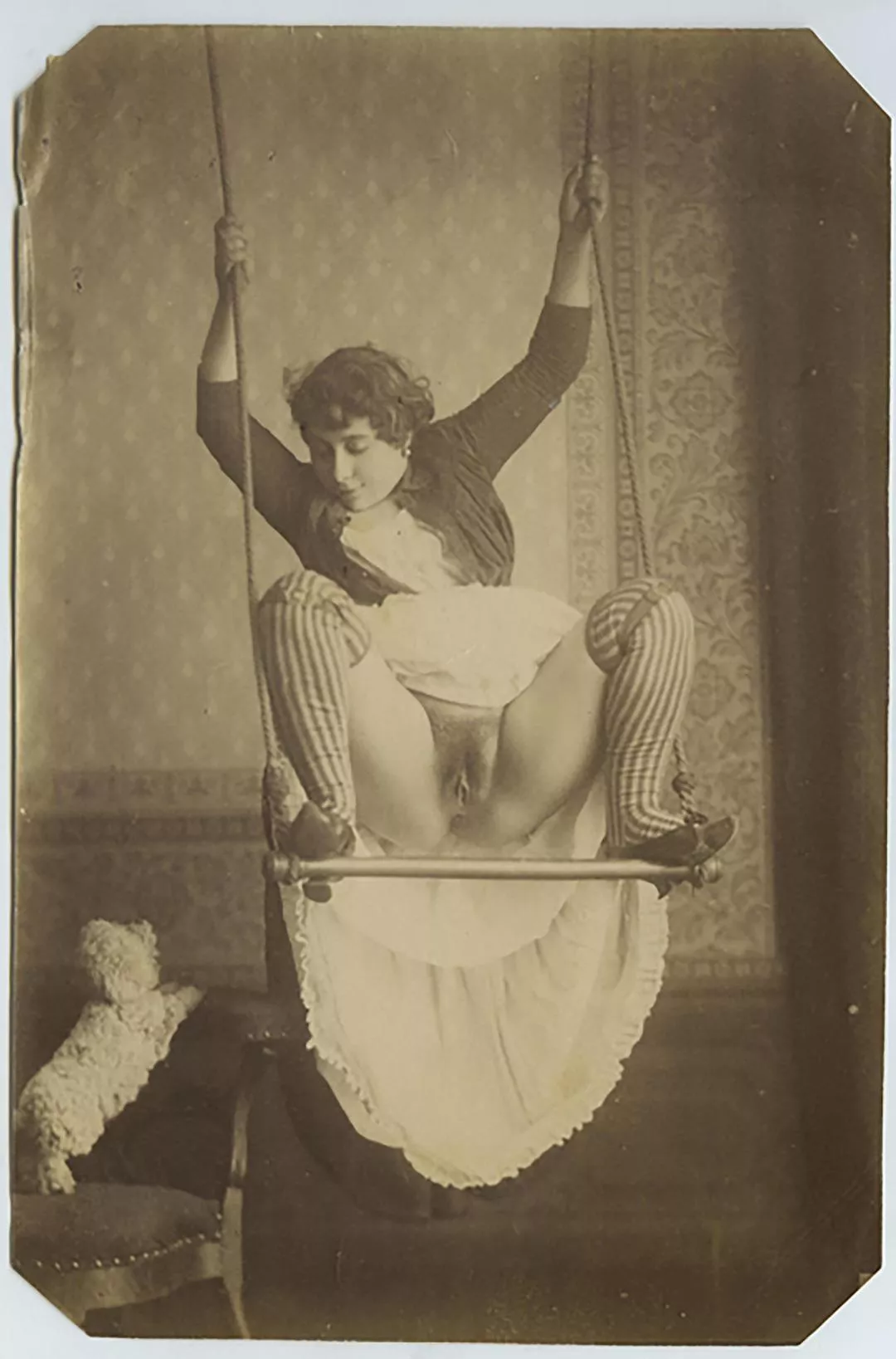 Dear Hubby, our acrobatic practices have had a humorous side effect - the ladies of my club have sought to imitate them! See here my bosom friend Louise, who’s between a dog and a swinging place! posted by boondocks456