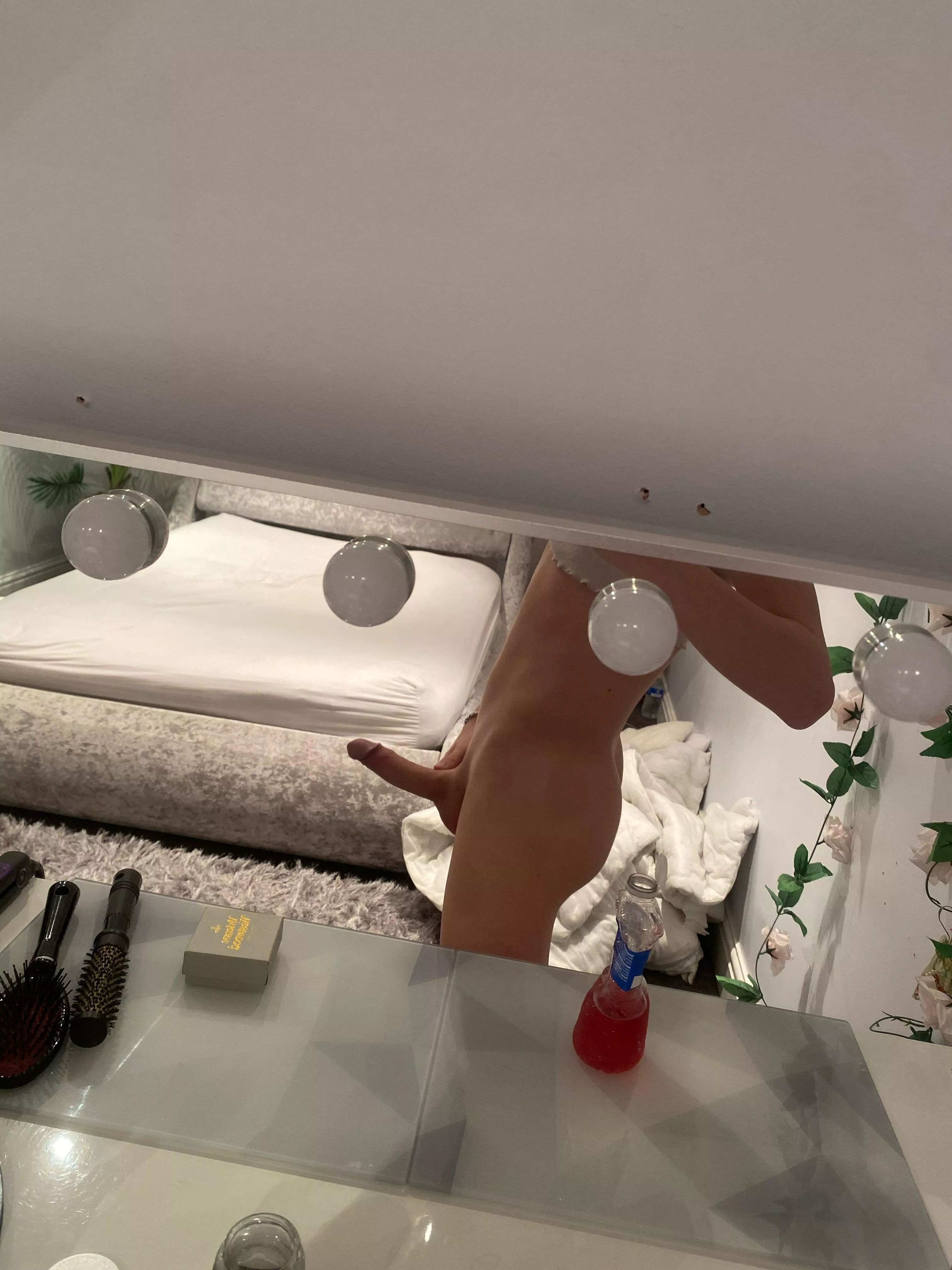 Dm me posted by Meichan2006