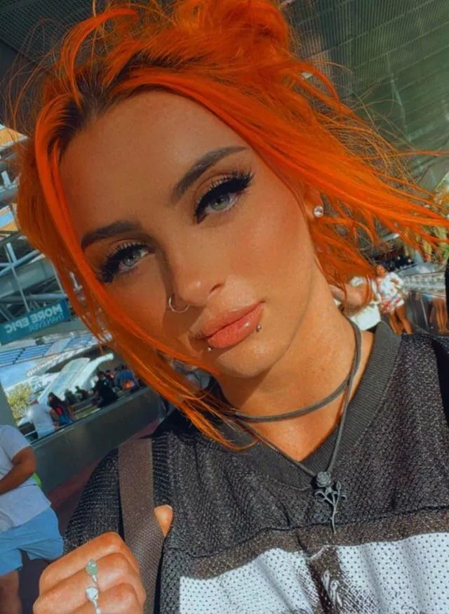 Gigi Dolin posted by chachacha32