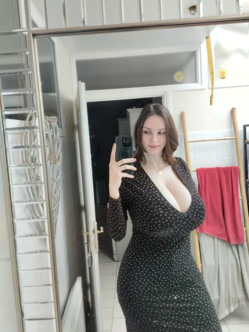 Grandma dresses on me xd by Zoepcbh